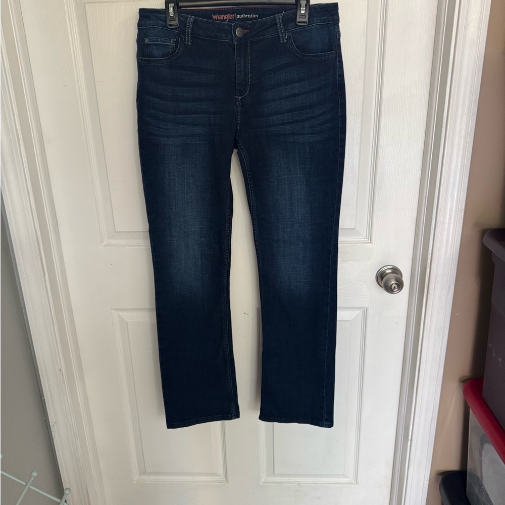 Wrangler Women's Deep Indigo Straight Leg Jeans
